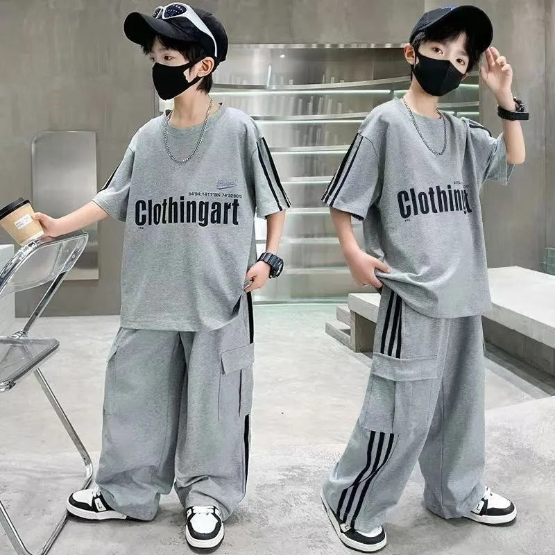 Boys’ Summer 2025 Trendy Short-Sleeve Sports Set
