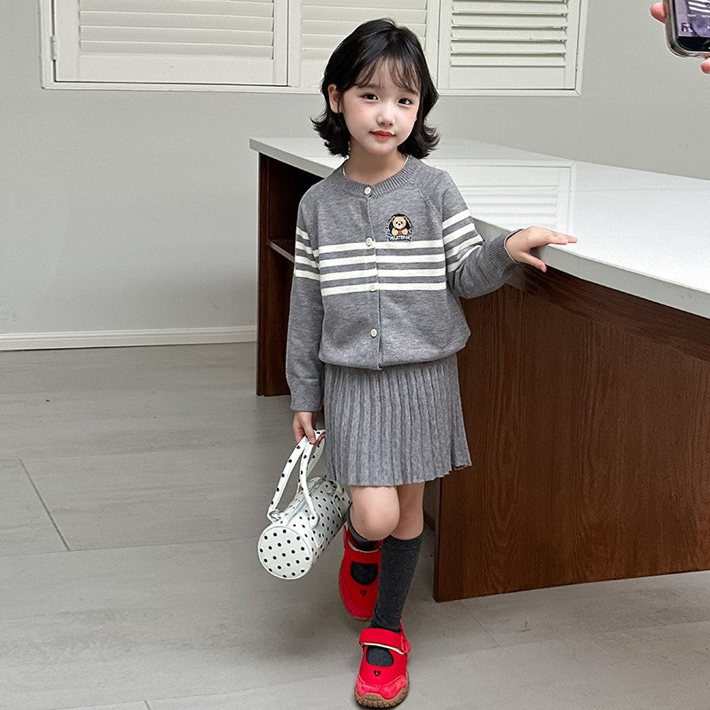 Girls Pleated Skirt Set – Winter Korean Outfit