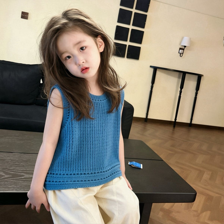 Girls Hollow Knit Vest and Carrot Pants Two-Piece Set