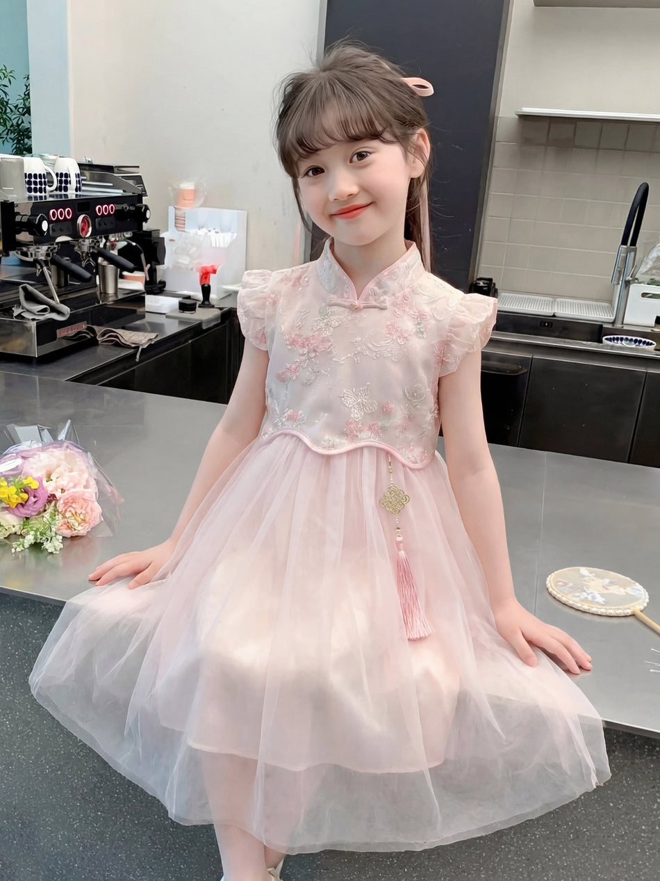 Girls Elegant Chinese-Inspired Hanfu Dress with Flowing Skirt