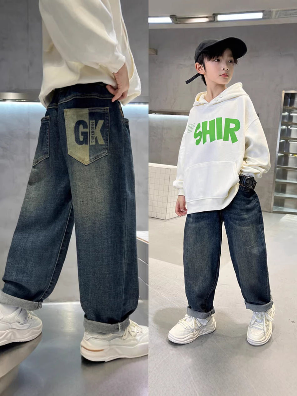 Loose Scimitar Denim Pants for Boys with Cartoon Embroidery