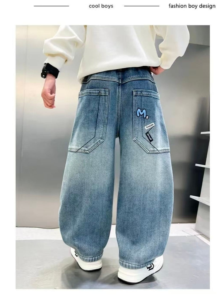 Loose Scimitar Denim Pants for Boys with Cartoon Embroidery