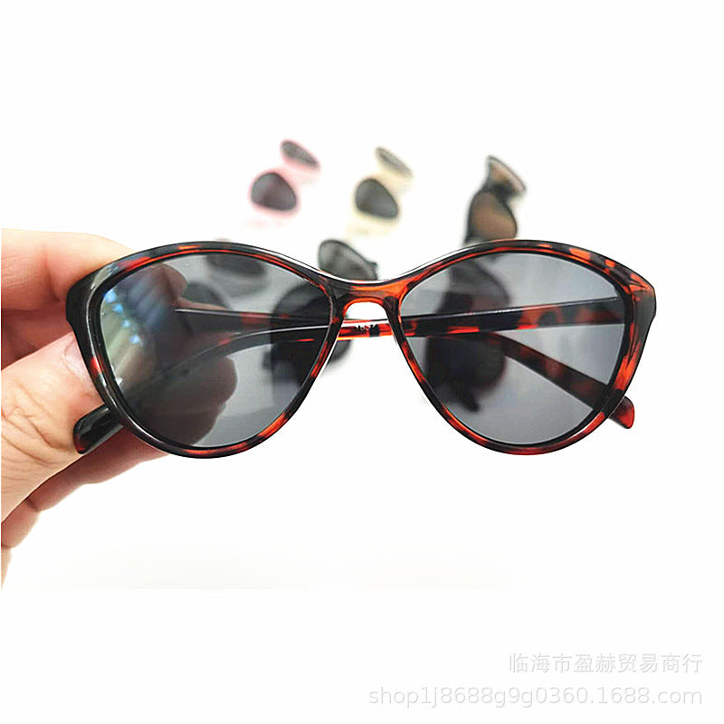 Retro Cat Eye Kids Sunglasses – UV Protection & Style